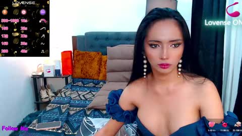 Snapshot of nicetouch_69 chatting on 12-29-24, 07:17 Olivia online show from 12-29-24, 07:17
