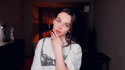 Snapshot of nichelledorris chatting on 01-08-26, 07:49 Nicole online show from 01-08-26, 07:49