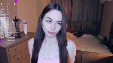 Snapshot of nichelledorris chatting on 01-11-26, 07:52 Nicole online show from 01-11-26, 07:52