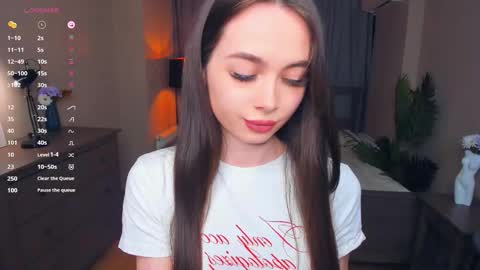 Snapshot of nichelledorris chatting on 02-08-26, 07:39 Nicole online show from 02-08-26, 07:39