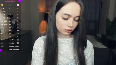 Snapshot of nichelledorris chatting on 02-12-26, 07:53 Nicole online show from 02-12-26, 07:53