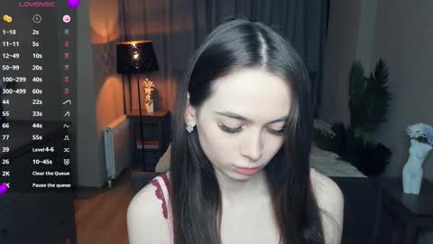 Snapshot of nichelledorris chatting on 02-16-26, 07:32 Nicole online show from 02-16-26, 07:32