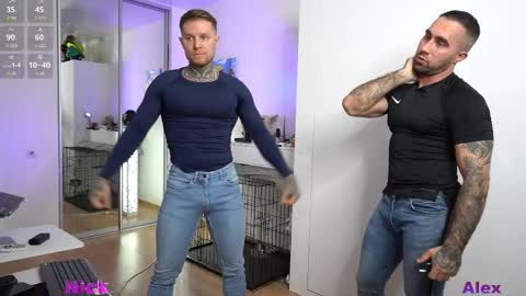 Snapshot of nick_howlenxx chatting on 10-29-25, 04:31 nick_howlenxx online show from 10-29-25, 04:31