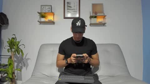 nick_nova online show from 11-02-25, 09:17