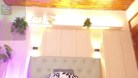 Your baby Nicol  online show from 11-05-25, 01:44