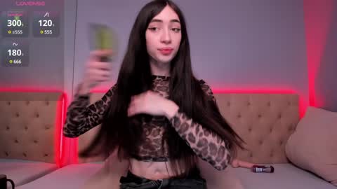 Nickie online show from 12-14-24, 01:49