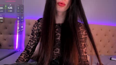 Nickie online show from 01-01-25, 08:13