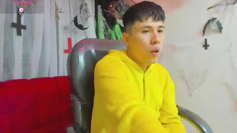 Nickk Wolff online show from 10-21-25, 05:19