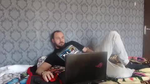 Snapshot of nickolas22 chatting on 03-06-25, 10:52 Julian online show from 03-06-25, 10:52