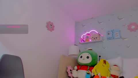 Nicolas online show from 01-31-25, 04:59