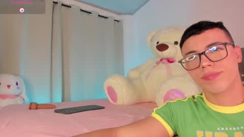 Nicolas online show from 09-09-25, 03:55