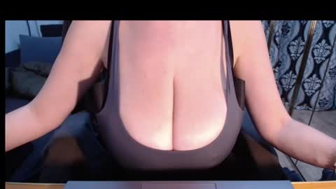 Snapshot of nicky_38hhugetits chatting on 02-07-26, 07:45 Nicky online show from 02-07-26, 07:45