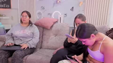 Snapshot of nicky_as chatting on 02-18-26, 03:08 nicky_as online show from 02-18-26, 03:08