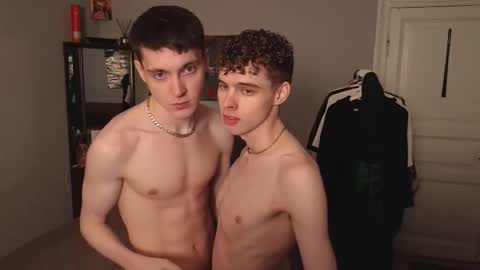 Nicki  Danny online show from 11-21-25, 01:54