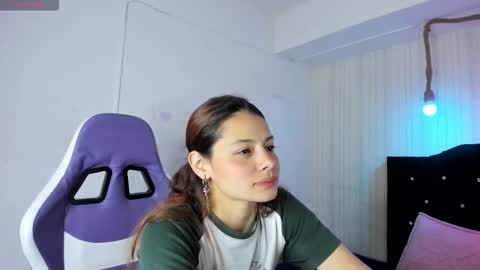 nicky_pop online show from 09-22-25, 06:43