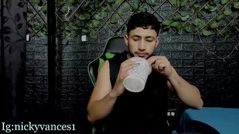 Snapshot of nicky_vance chatting on 10-27-25, 10:25 nicky online show from 10-27-25, 10:25