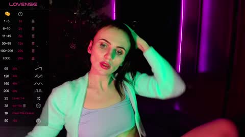 Nicky Weekends online show from 01-10-25, 09:42