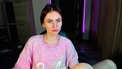 Nicky Weekends online show from 01-30-25, 03:22