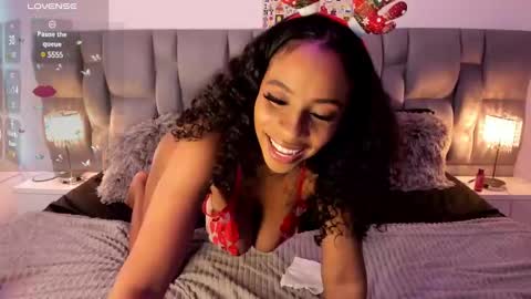 Snapshot of nickytouse chatting on 12-22-24, 10:47 Nicky online show from 12-22-24, 10:47