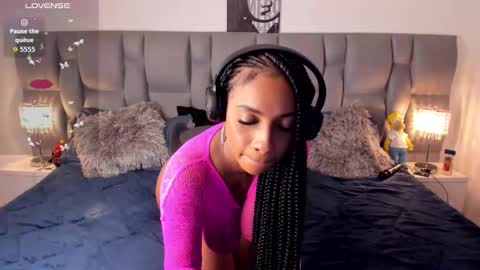 Snapshot of nickytouse chatting on 02-14-26, 01:46 Nicky online show from 02-14-26, 01:46