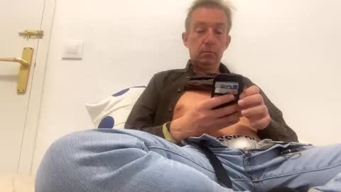 Nico online show from 03-05-25, 01:52