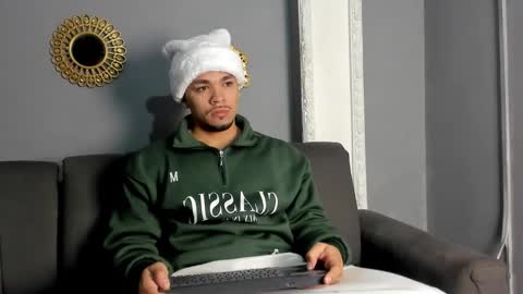 nico_blaze7 online show from 12-02-25, 12:21