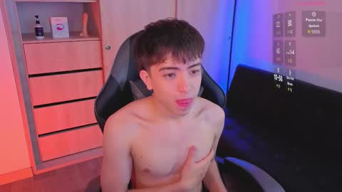 Snapshot of nicoisonline chatting on 10-27-25, 08:13 Nicolas online show from 10-27-25, 08:13