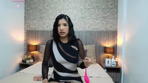 Nicol Alvarez online show from 01-11-26, 07:30