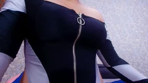 Snapshot of nicol_ferrer chatting on 11-28-25, 03:20 Nicol online show from 11-28-25, 03:20