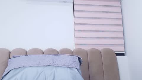 Snapshot of nicol_ferrer chatting on 12-18-25, 03:01 Nicol online show from 12-18-25, 03:01