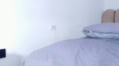 Snapshot of nicol_ferrer chatting on 01-14-26, 03:01 Nicol online show from 01-14-26, 03:01