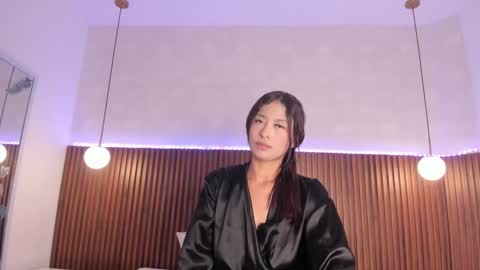 Snapshot of nicol_giraldo chatting on 11-10-25, 04:33 Nicol online show from 11-10-25, 04:33