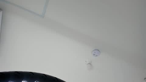 Snapshot of nicol_giraldo chatting on 11-24-25, 04:23 Nicol online show from 11-24-25, 04:23