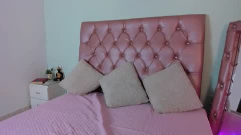 SOFIA   online show from 11-26-25, 01:06