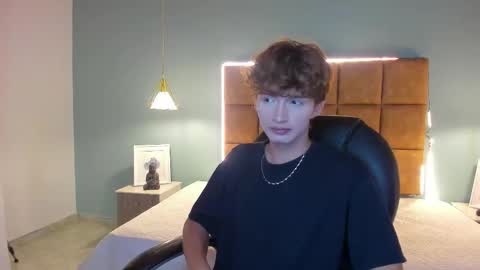 Snapshot of nicolasferrer18 chatting on 11-04-25, 07:24 nicolasferrer18 online show from 11-04-25, 07:24