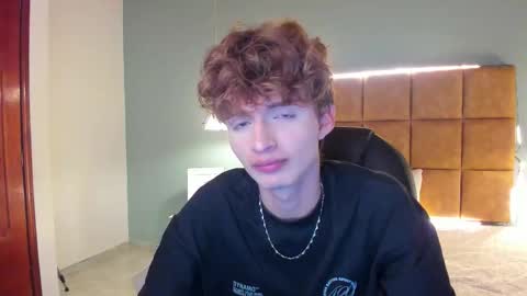 Snapshot of nicolasferrer18 chatting on 11-07-25, 07:36 nicolasferrer18 online show from 11-07-25, 07:36