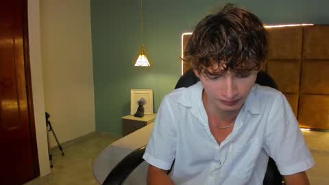 Snapshot of nicolasferrer18 chatting on 11-10-25, 07:35 nicolasferrer18 online show from 11-10-25, 07:35