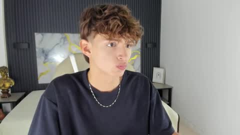 Snapshot of nicolasferrer18 chatting on 11-23-25, 07:35 nicolasferrer18 online show from 11-23-25, 07:35