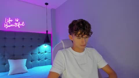 Snapshot of nicolasferrer18 chatting on 11-24-25, 07:24 nicolasferrer18 online show from 11-24-25, 07:24