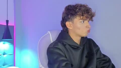 Snapshot of nicolasferrer18 chatting on 12-03-25, 07:23 nicolasferrer18 online show from 12-03-25, 07:23