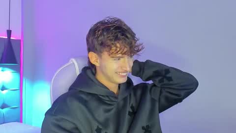 Snapshot of nicolasferrer18 chatting on 12-05-25, 07:32 nicolasferrer18 online show from 12-05-25, 07:32