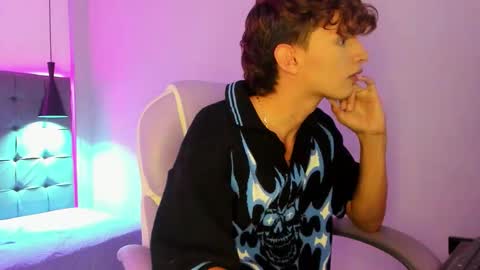 Snapshot of nicolasferrer18 chatting on 12-14-25, 07:29 nicolasferrer18 online show from 12-14-25, 07:29