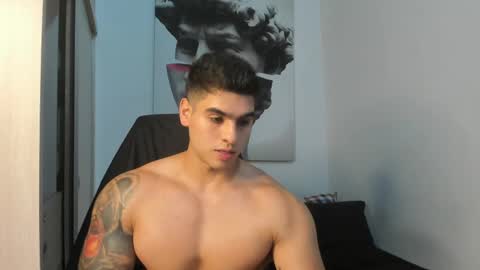 Snapshot of nicolasmuscle chatting on 12-19-24, 09:49 Andres online show from 12-19-24, 09:49