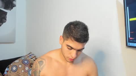 Snapshot of nicolasmuscle chatting on 01-08-25, 06:31 Andres online show from 01-08-25, 06:31