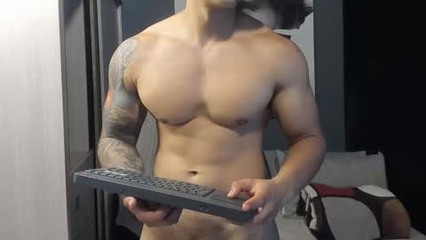 Snapshot of nicolasmuscle chatting on 10-29-25, 11:50 Andres online show from 10-29-25, 11:50
