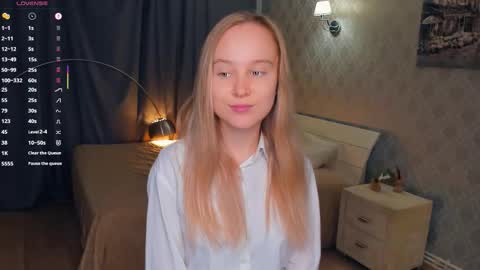 Snapshot of nicolavanderbie chatting on 11-08-25, 06:07 Nicoletta online show from 11-08-25, 06:07