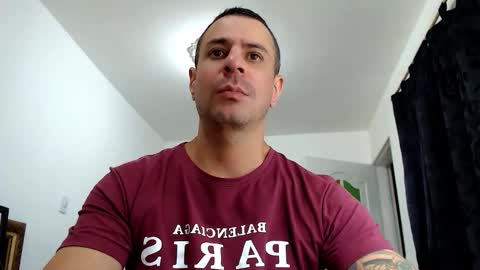 Snapshot of nicolay_74 chatting on 11-05-25, 12:21 Nicolay online show from 11-05-25, 12:21