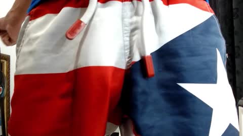 Snapshot of nicolay_74 chatting on 11-05-25, 12:27 Nicolay online show from 11-05-25, 12:27