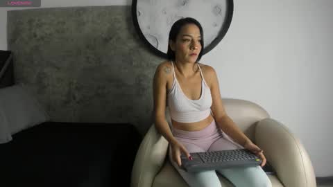 Snapshot of nicole2507 chatting on 11-21-25, 11:42 Nicole online show from 11-21-25, 11:42