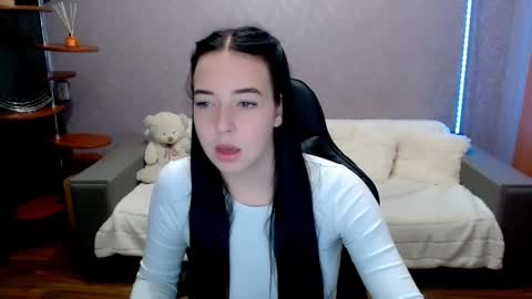 Nicole online show from 10-06-25, 08:56
